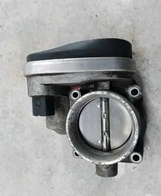 BMW 1 E81 E87 Throttle body valve 1439224