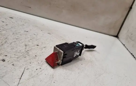 Volkswagen PASSAT B6 Hazard light switch 3C0953509A