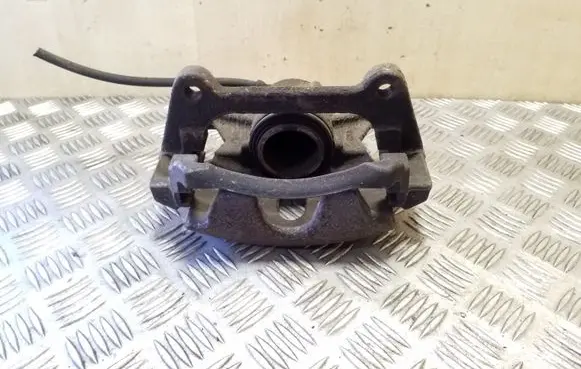Volkswagen PASSAT B8 Front brake caliper
