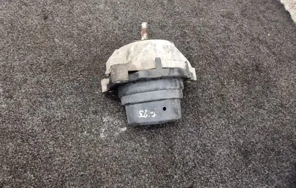 BMW X3 F25 Engine mount bracket 6855721