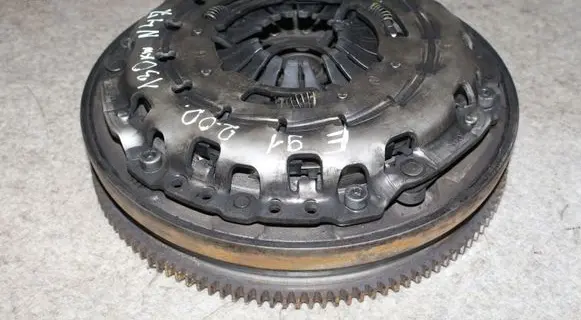 BMW 3 E90 E91 Clutch set kit 124044010
