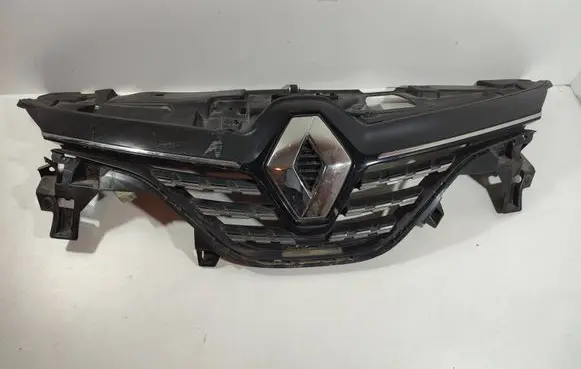 Renault Clio V Front bumper upper radiator grill 622567196R