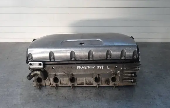 Volkswagen Phaeton Engine head 070103373A