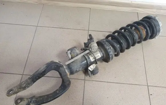 BMW 7 F01 F02 F03 F04 Front shock absorber with coil spring 6792696