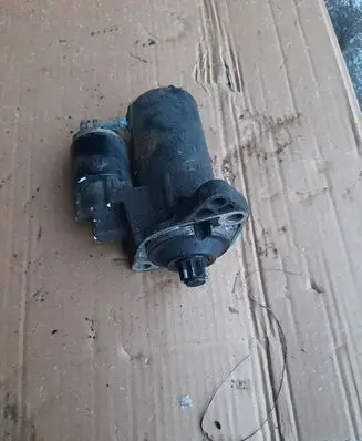 Volkswagen Golf IV Starter motor
