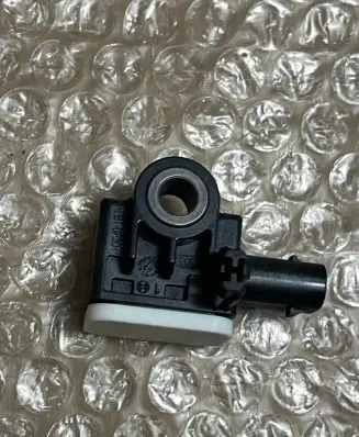 Mercedes-Benz B W246 W242 Airbag deployment crash/impact sensor A1668210151 56054085AA