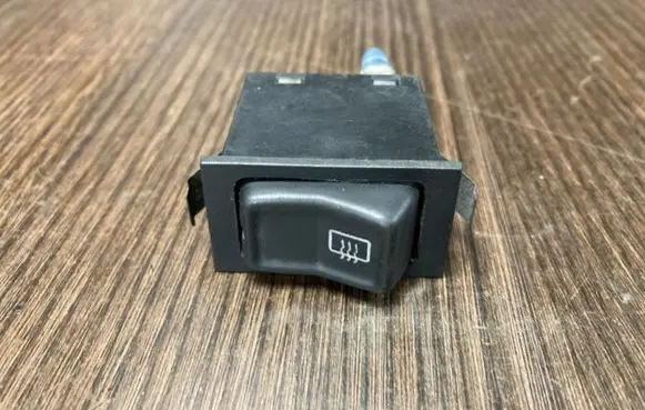 Volkswagen II LT Windscreen/window heater switch 321959621B