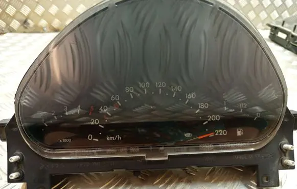 Mercedes-Benz A W168 Speedometer (instrument cluster) A1685403911 9902080339