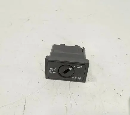 Volkswagen Touran I Passenger airbag on/off switch 1YO919228