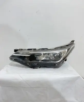 Toyota Corolla E160 E170 Headlight/headlamp 16741F