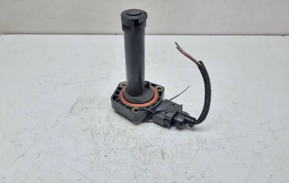 BMW 5 E60 E61 Oil level sensor 7567723