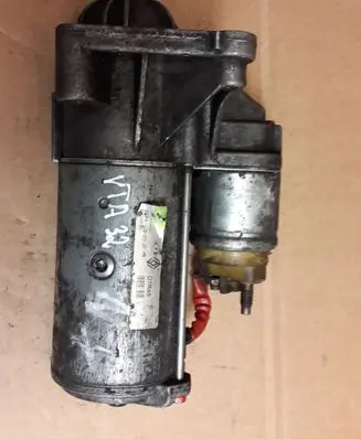Renault Scenic II - Grand scenic II Starter motor 8200331251 D7R49