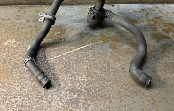 Mercedes-Benz E W211 Electric auxiliary coolant/water pump 02775831