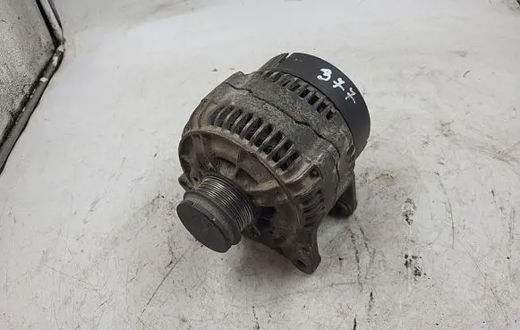 Audi A4 S4 B5 8D Generator/alternator 028903028