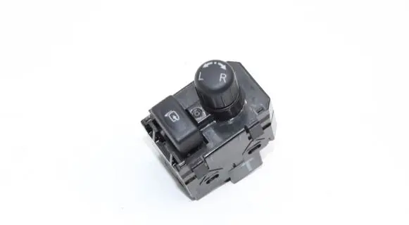 Nissan Leaf II (ZE1) Wing mirror switch