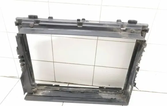 BMW 5 E60 E61 Radiator support slam panel 7525794 7519205 17107519205