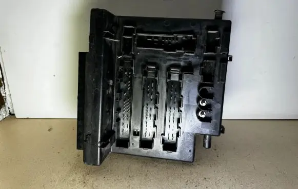 Ford Escort Fuse module 93AG14A073AAB 93AG14A073