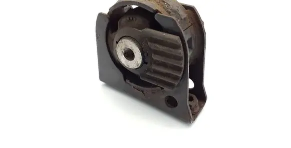 Toyota Auris 150 Engine mount bracket