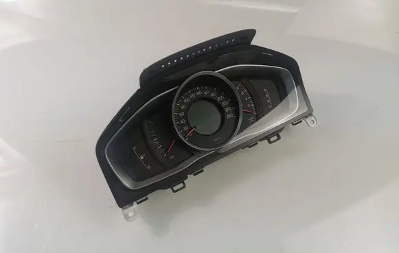 Volvo S60 Speedometer (instrument cluster) 31453086