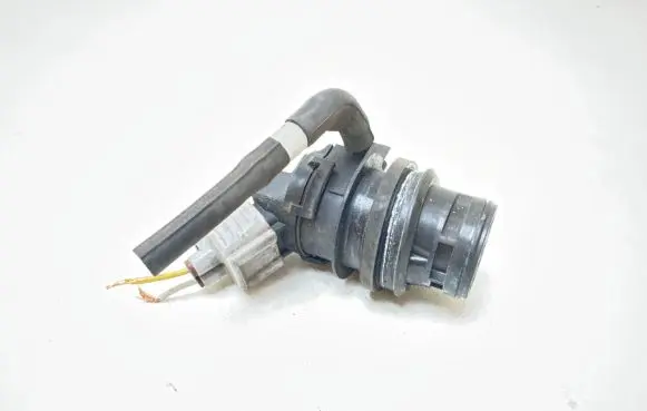 Mazda 3 I Windscreen/windshield washer pump 8603109120