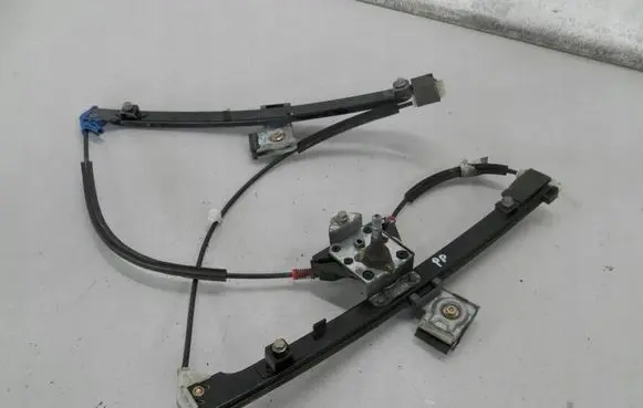 Seat Cordoba (6K) Front door manual window regulator 