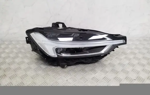 Volvo XC60 Headlight/headlamp 32133549