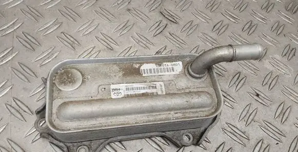 Toyota Avensis T270 Oil filter mounting bracket 157100R010C