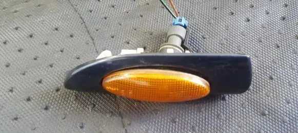 Opel Vectra B Front fender indicator light 09135507 1801988