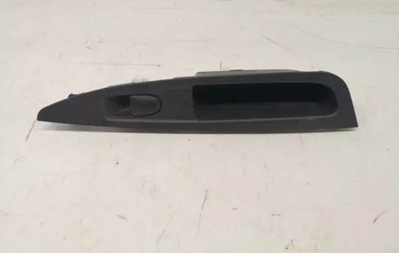 Nissan Qashqai Electric window control switch 829614EA0AX
