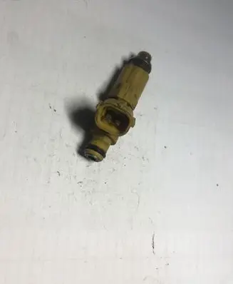 Toyota Corolla E110 Fuel injector 2325011130