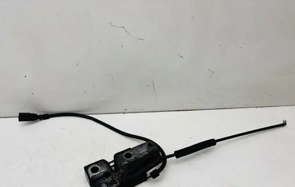 Volkswagen Golf Plus Engine bonnet/hood lock/catch 5M1823509B