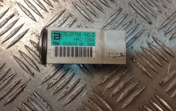 Citroen C4 Aircross Air conditioning (A/C) expansion valve 7007758