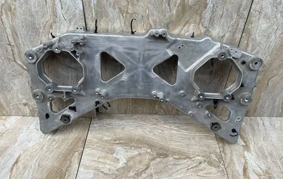 Volvo C40 Engine mounting bracket 32388370 101668 046886G6