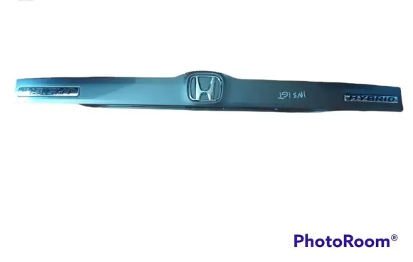 Honda Insight Tailgate trim 74890TM8