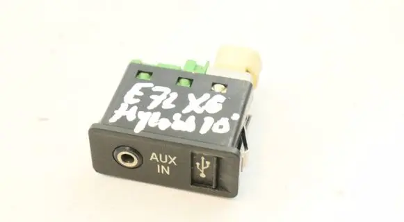 BMW X6 E71 AUX in-socket connector 9129652 61319129652