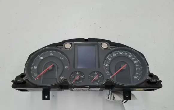 Volkswagen PASSAT B6 Speedometer (instrument cluster) 3C0920870A