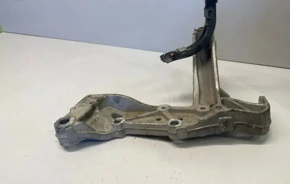 Volkswagen Golf V Front lower control arm/wishbone 1K0199295E