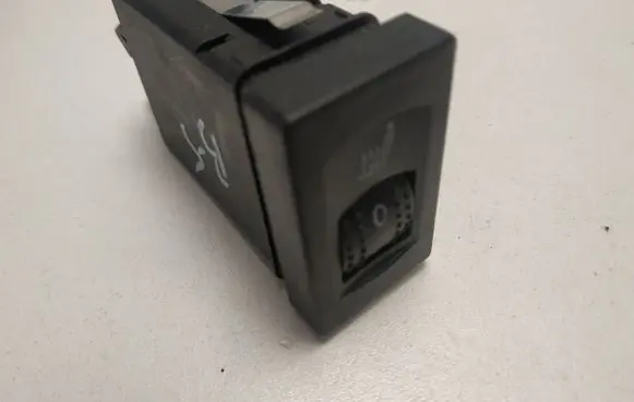 Volkswagen PASSAT B5 Seat heating switch 3B0963563C