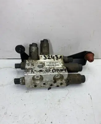BMW 7 E65 E66 Active stabilizer control unit 6758704 VB675870408