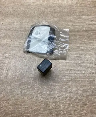 Toyota Yaris Other relay B000966580 9008087020