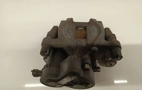 Subaru Outback (BS) Rear brake caliper 26620AL030