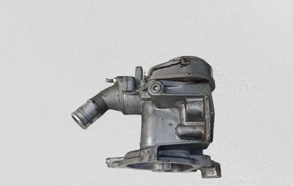 Toyota RAV 4 (XA40) Water pump 2241000432