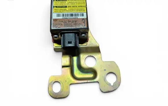 Toyota Yaris Airbag deployment crash/impact sensor 898300D020 206530104