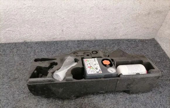 Volvo V60 Glove box in trunk 31471271