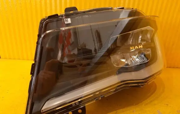 Man TGE 1gen Headlight/headlamp 10665130004