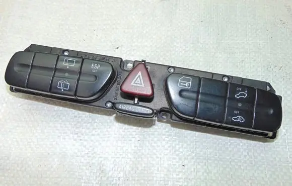 Mercedes-Benz C W203 Climate control unit 2038219053