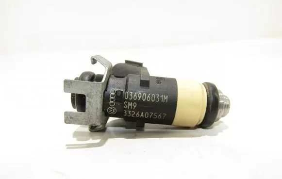 Skoda Fabia Mk1 (6Y) Fuel injector 036906031M