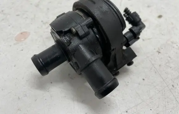 Volkswagen Golf VII Electric auxiliary coolant/water pump 5G0965567