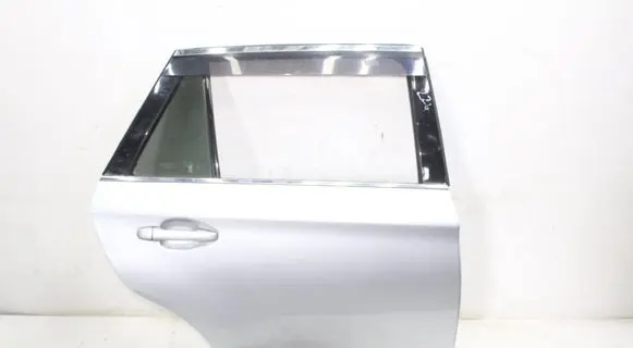 Subaru Outback (BS) Rear door