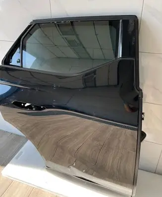 DS Automobiles 3 Crossback Rear door